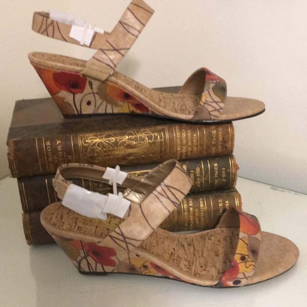 Floral Wedge Sandals NWOT Size 11